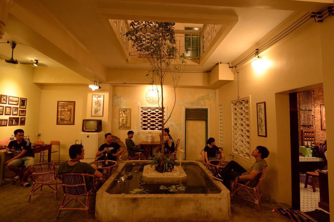 Savan Cafe Hostel Savannakhet Exterior photo